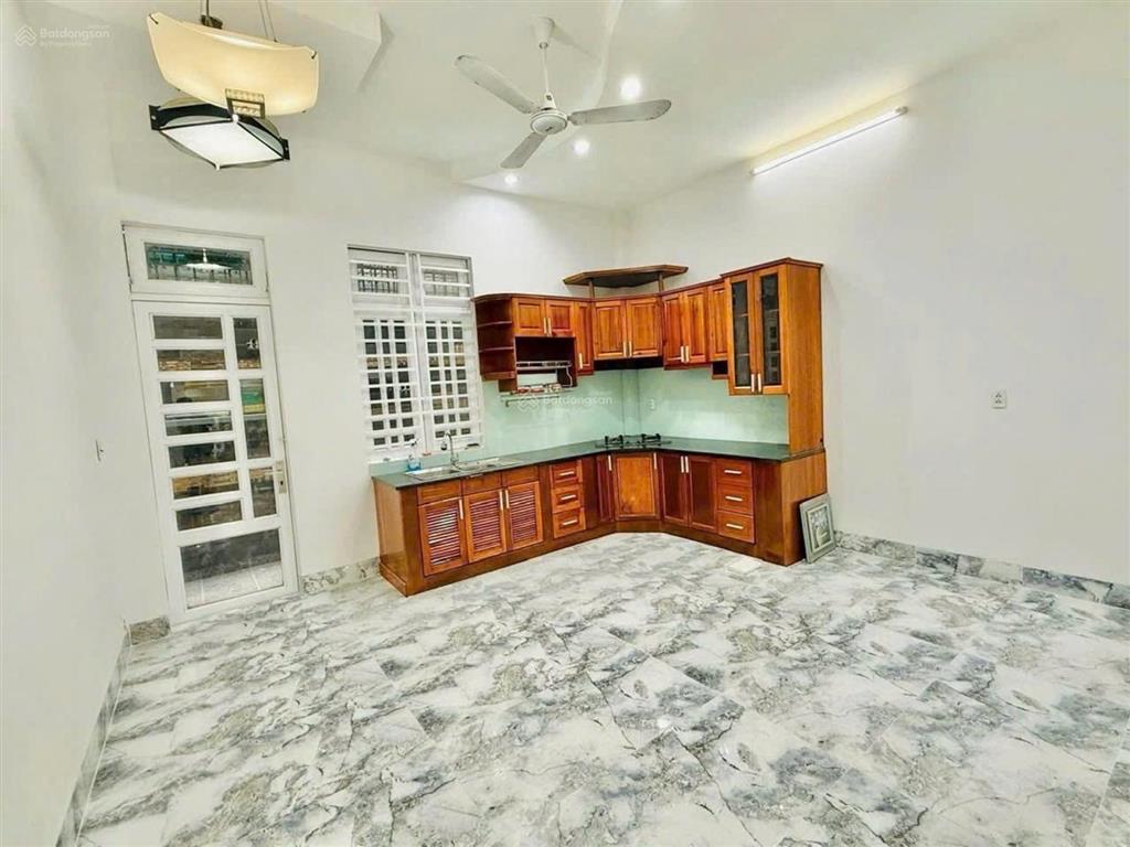 Mặt tiền view công viên  khu tên lửa  gần vành đai trong và đường số 19  nhà thờ phao lô 