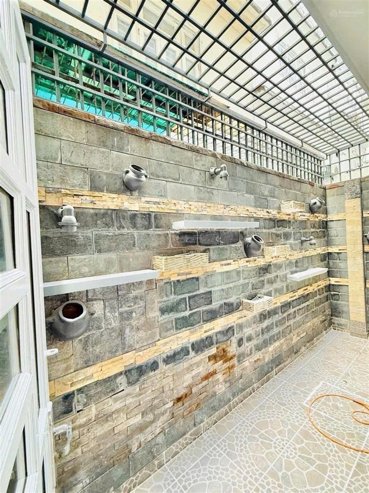 Mặt tiền view công viên  khu tên lửa  gần vành đai trong và đường số 19  nhà thờ phao lô 