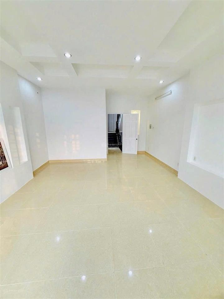 Mặt tiền view công viên  khu tên lửa  gần vành đai trong và đường số 19  nhà thờ phao lô 