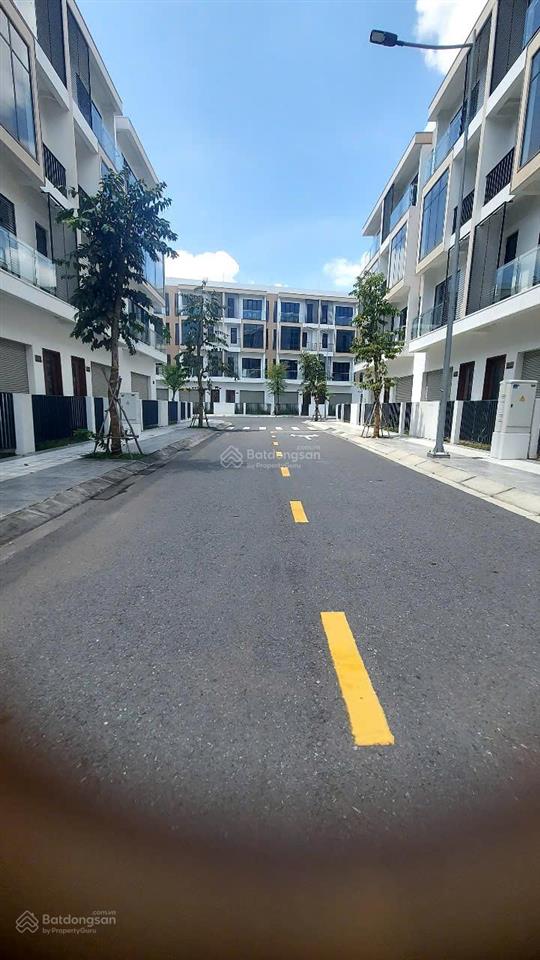 Bán nhà phố t&t long hậu, ngay cạnh phố ẩm thực, trường fpt, bán theo giá của chủ đầu tư