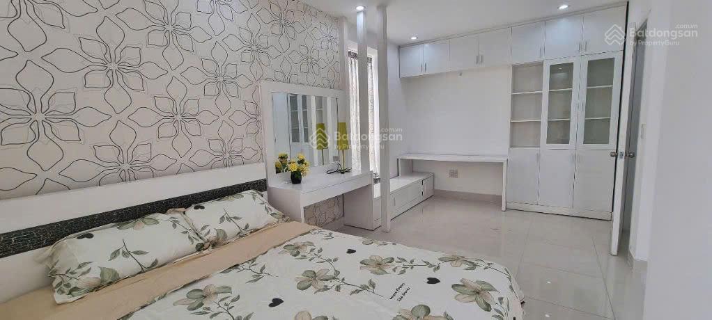 Cần cho thuê căn hộ sky garden 3 pmh q7 ,2pn 2wc 72m2 căn góc ,giá 14tr/th .0911 839 ***