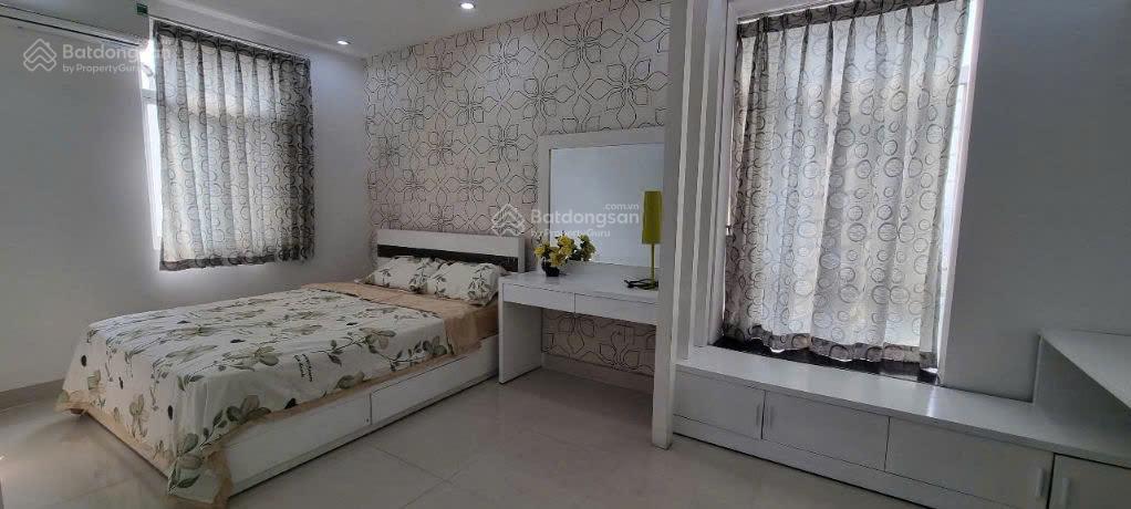 Cần cho thuê căn hộ sky garden 3 pmh q7 ,2pn 2wc 72m2 căn góc ,giá 14tr/th .0911 839 ***