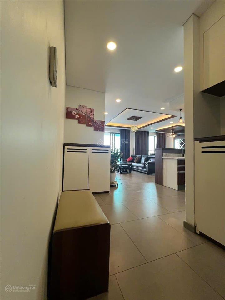 Cần cho thuê căn hộ riviera point q7, 3pn 120m2 nhà full nt giá 30tr/tháng.  0911 839 *** em hà