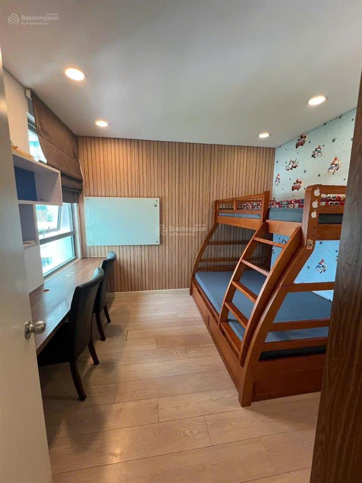 Cần cho thuê căn hộ riviera point q7, 3pn 120m2 nhà full nt giá 30tr/tháng.  0911 839 *** em hà