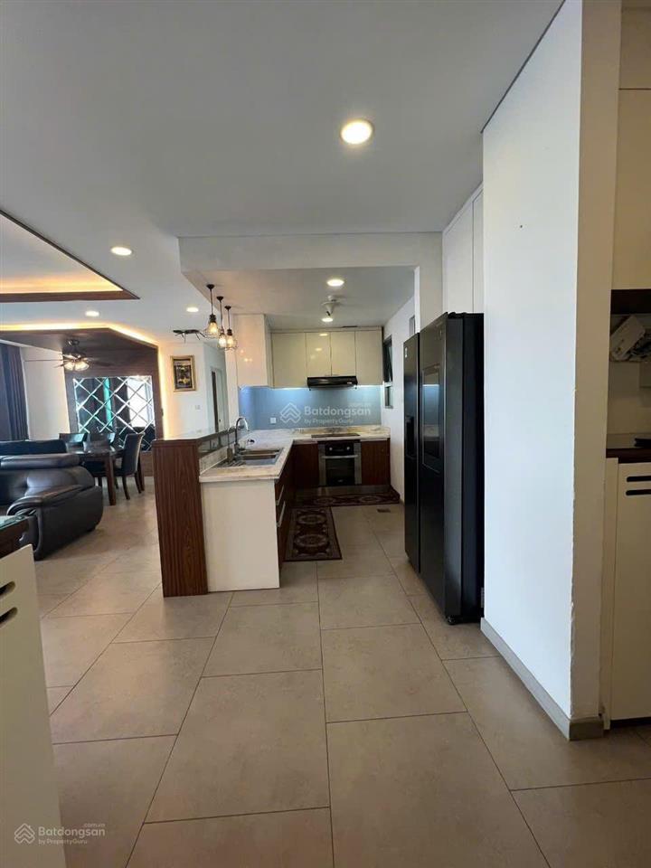 Cần cho thuê căn hộ riviera point q7, 3pn 120m2 nhà full nt giá 30tr/tháng.  0911 839 *** em hà