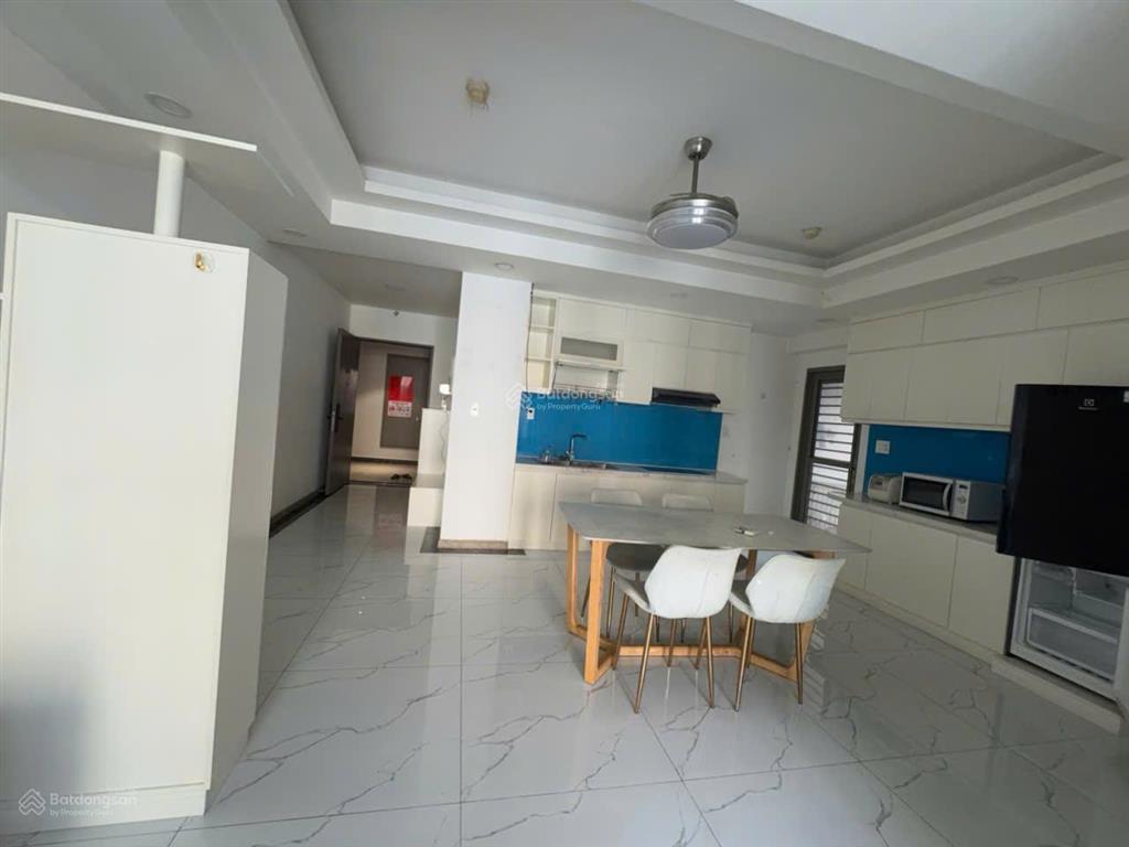 Cần bán căn hộ saigon south residences, nhà bè,95m2 ,2pn 2wc, có ô xe giá 6,7tỷ (thương lượng)