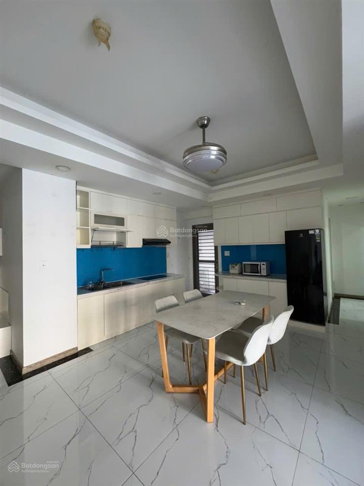 Cần bán căn hộ saigon south residences, nhà bè,95m2 ,2pn 2wc, có ô xe giá 6,7tỷ (thương lượng)