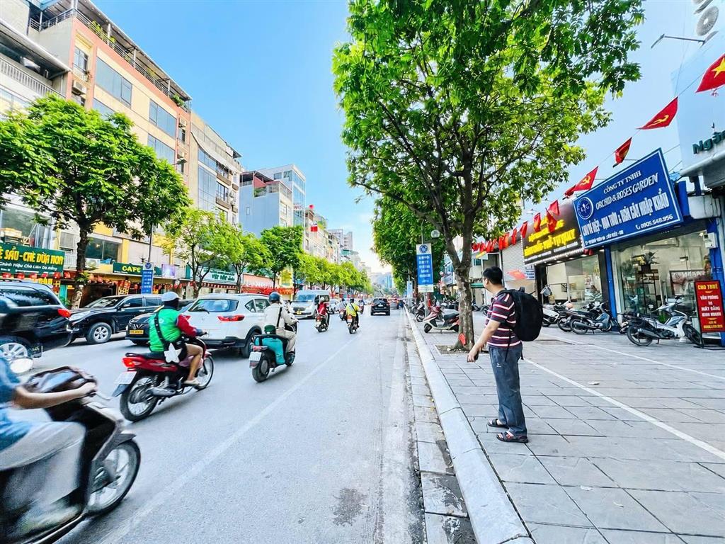 Bán đất  đẹp nhất mặt phố quận cầu giấy  vỉa hè 3m  kinh doanh vip  33m2  17.3 tỷ 0964 721 ***