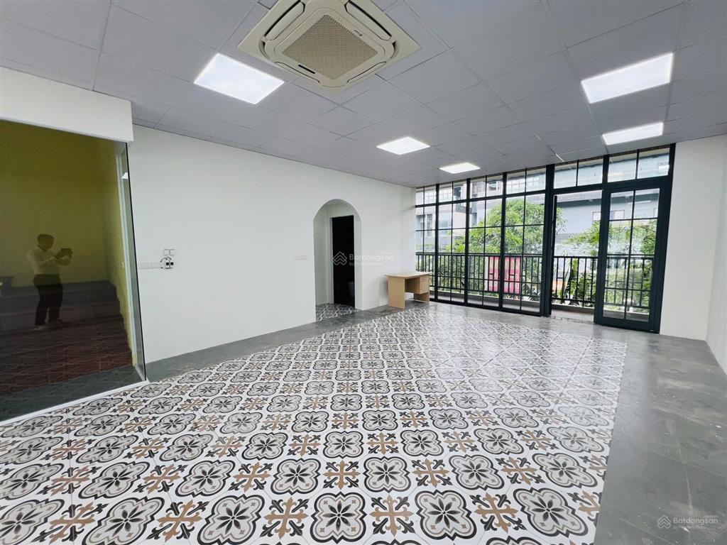 Cho thuê tầng 3 căn shophouse the matrix one mễ trì văn phòng tiêu chuẩn hạng a, diện tích 160m2