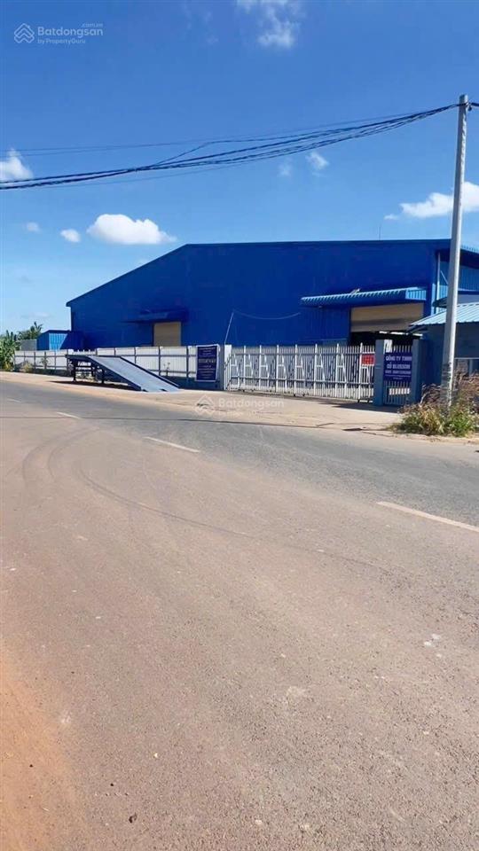 Thua lỗ bán gấp lô gốc 738m2 (thổ cư 170m2), dân cư đông, kế bên khu công nghiệp becamex