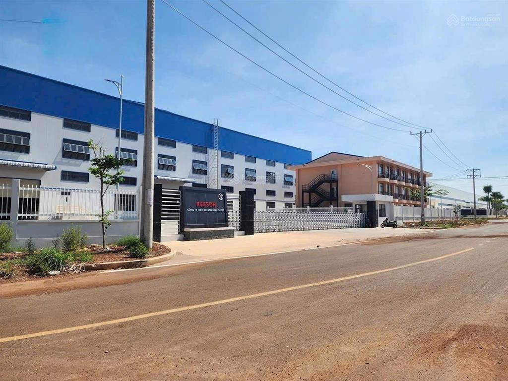 Đáo hạn ngân hàng cần bán gấp 1 sào (1029,3m2), dân cư đông, gần kcn việt  nhật, giá 450 triệu
