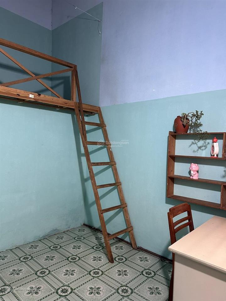 Cho thuê phòng trọ tại đường yersin, phường 9, đà lạt  3x4m  12m² giá 1,6 tr/tháng, có gác lửng