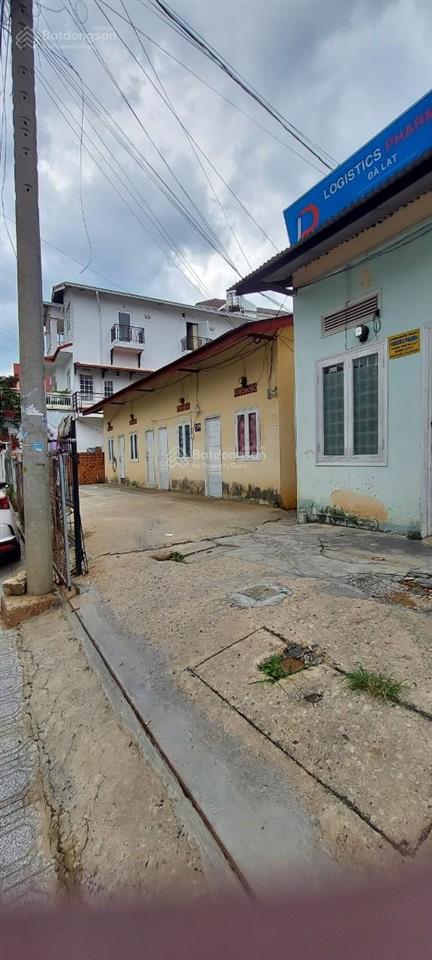 Cho thuê mặt tiền kinh doanh tại đường yersin, phường 9, đà lạt  15x18  264m2 giá 20 triệu/tháng