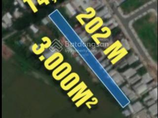Bán đất mặt tiền lộ nhựa 3.000m² bình đức