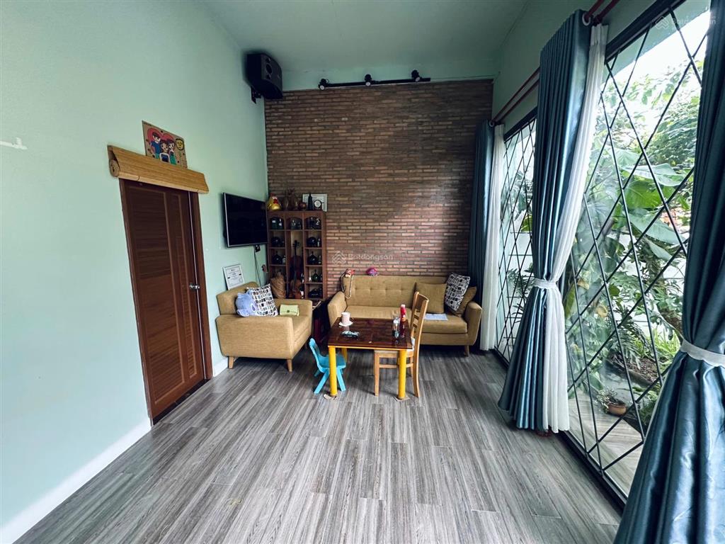 Bán nhà sân vườn diện tích rộng khu tường vi mỹ hòa