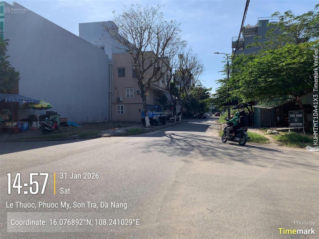 Bán lô góc 2 mt lê thước và hoàng bích sơn, đường 7m5.  0905 982 ***
