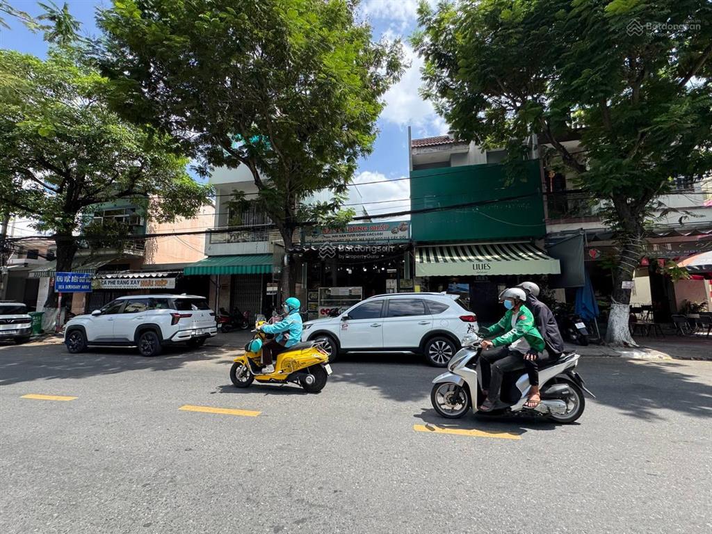 Bán đất mt nguyễn công trứ dt 117m2 ngang 5m.  0905 982 ***