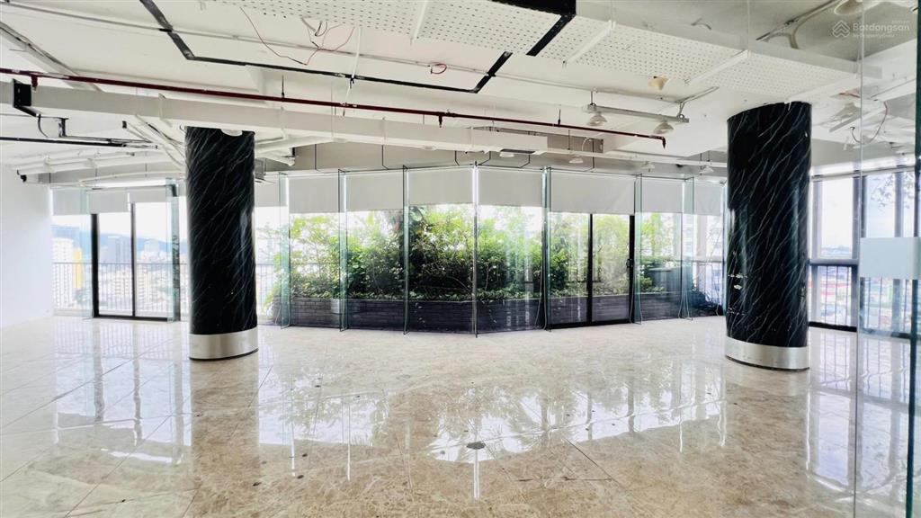 Cho thuê sàn văn phòng mặt tiền đường nguyễn văn linh  300m2  hải châu.  0905 982 ***
