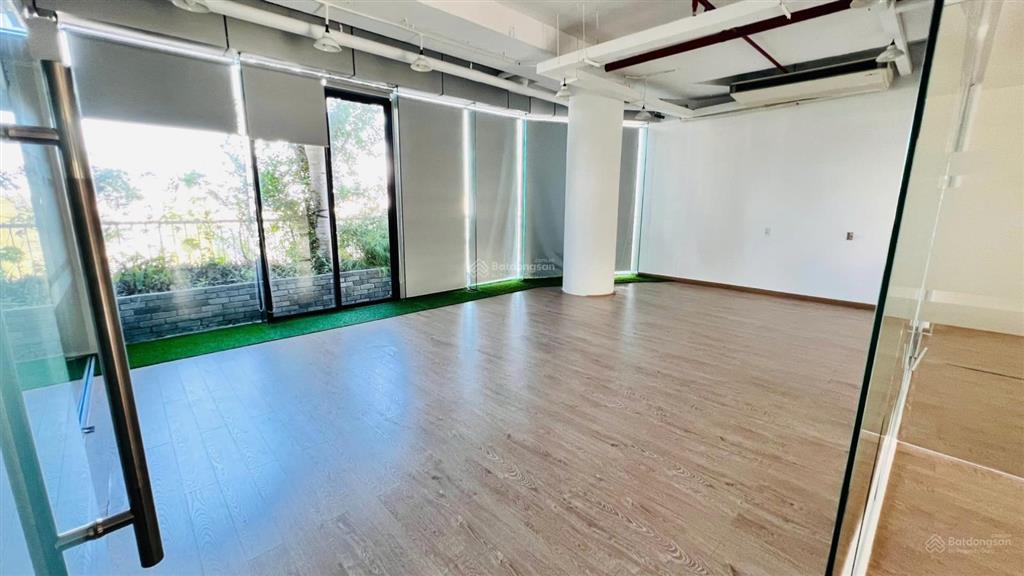 Cho thuê sàn văn phòng mặt tiền đường nguyễn văn linh  300m2  hải châu.  0905 982 ***