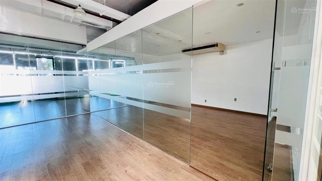 Cho thuê sàn văn phòng mặt tiền đường nguyễn văn linh  300m2  hải châu.  0905 982 ***
