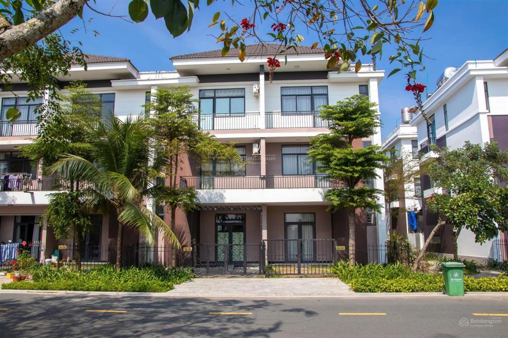 Bán gấp căn biệt thự có ban công 2,72 tỷ