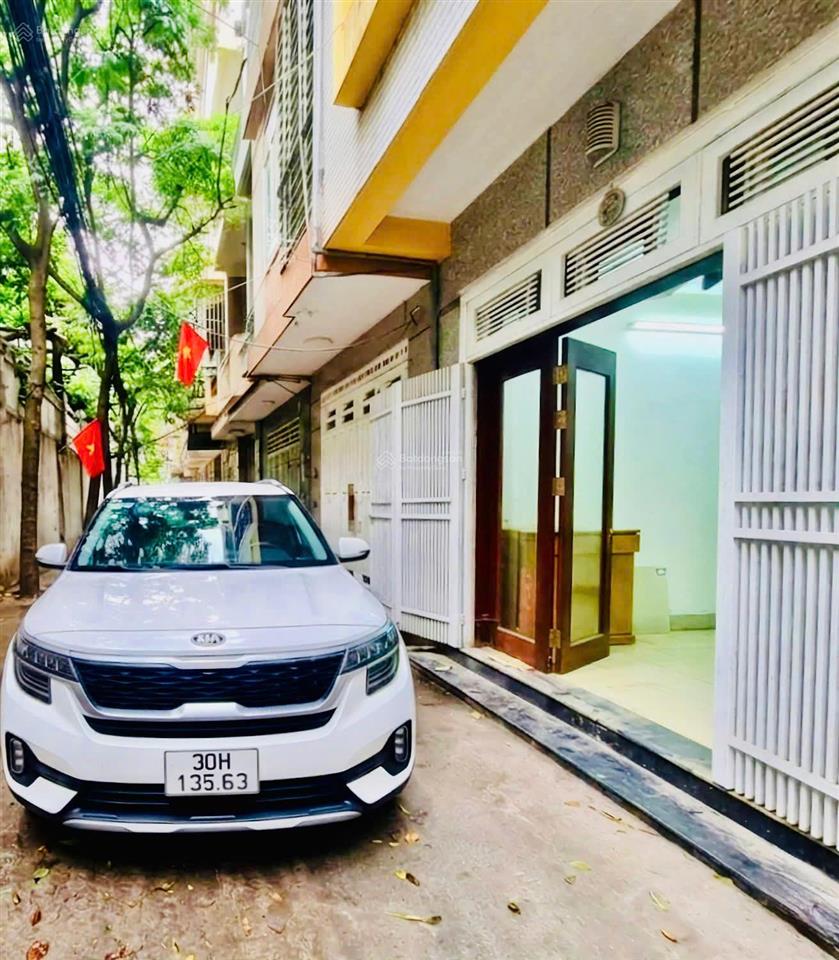 Bán nhà phố ngụy như kon tum, ô tô đỗ cửa, ngõ thông tứ tung, kinh doanh, 50m2*mt4,2m giá 17,9 tỷ