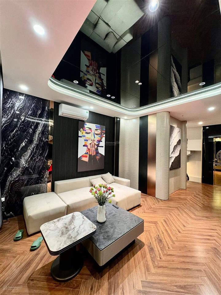 Chính chủ bán nhà khương đình  dt50m2* 6 tầng mới cứng thang máy nhập khẩu  full nội thất luxury