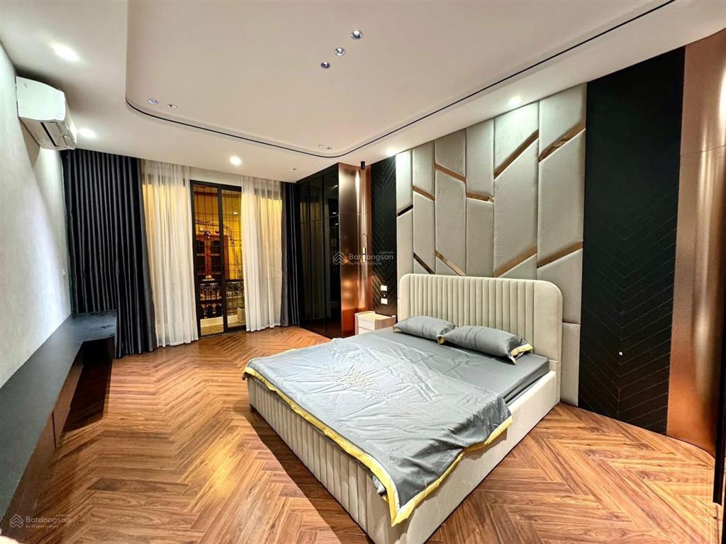 Chính chủ bán nhà khương đình  dt50m2* 6 tầng mới cứng thang máy nhập khẩu  full nội thất luxury