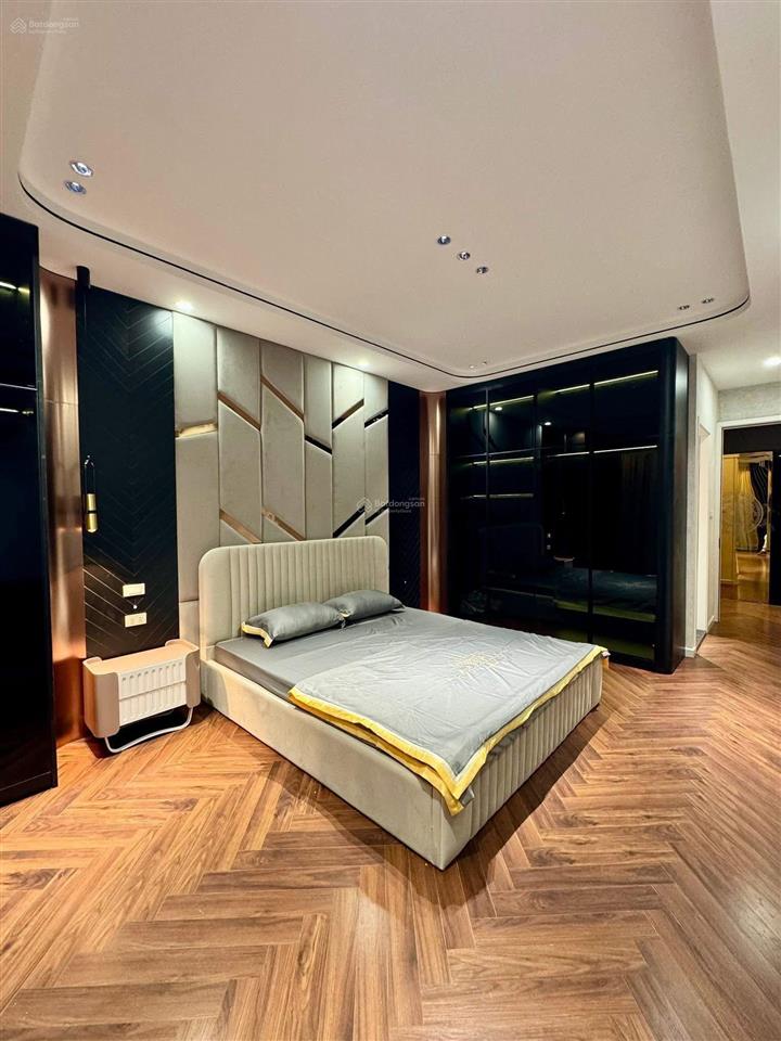 Chính chủ bán nhà khương đình  dt50m2* 6 tầng mới cứng thang máy nhập khẩu  full nội thất luxury