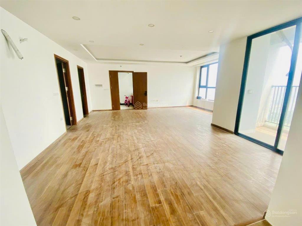 Cc bán căn hộ lô góc tòa ct3 x2 đại kim bộ quốc phòng, 123m2  4pn  2wc, tòa mới giá 8,3 tỷ