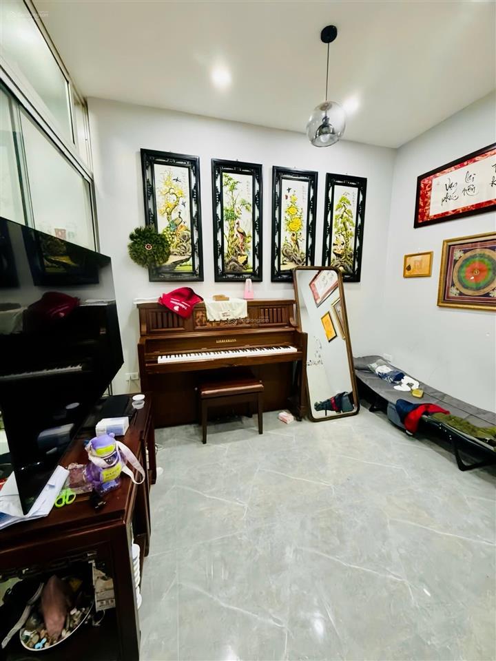 Sốc! giá 12 tỷ bán gấp nhà phố thái hà, 45m2*5t*mt4m, ngõ nông gần phố ở ngay, gần ô tô.