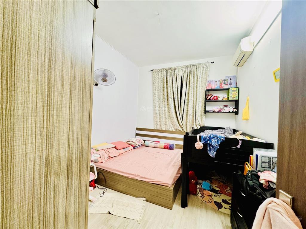 Bán căn hộ cc kđt trung hoà nhân chính, 70m2  2 ngủ  1 wc nhà đẹp sẵn ở giá 4,3 tỷ sđcc