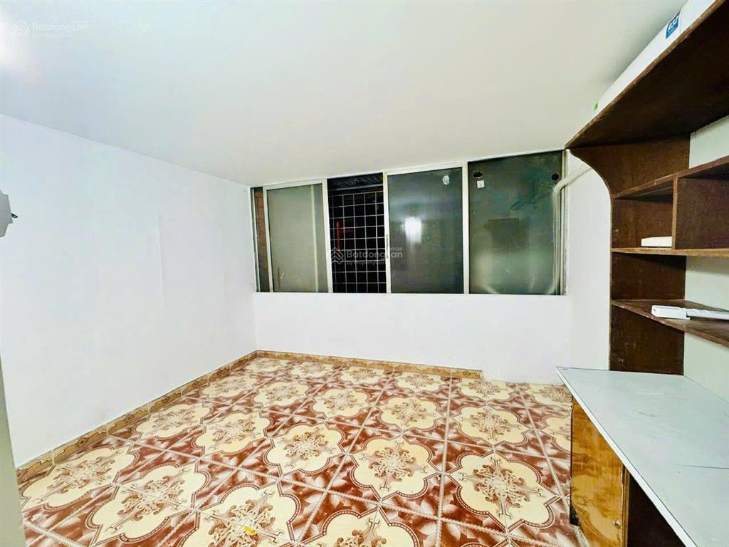 Chính chủ bán căn tt tầng 2 p206 khu c18 tt thanh xuân bắc, 60m2  2 ngủ 1 khách, sđcc giá 3,5 tỷ