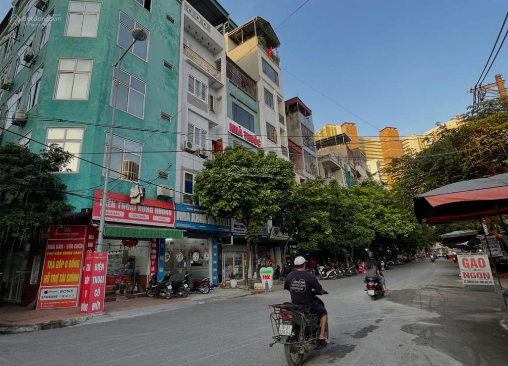 Nhà mặt phố lô góc vip mỗ lao,kinh doanh cafe đỉnh, sát làng việt kiều châu âu, 60m2 ,ô tô, vỉa hè