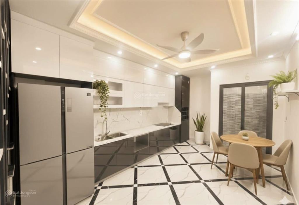 Chính chủ bán nhà xa la hà đông,vỉa hè , ô tô tránh, 50m2,nhà 5 tầng ,kinh doanh, nhà đẹp giá 16tyx