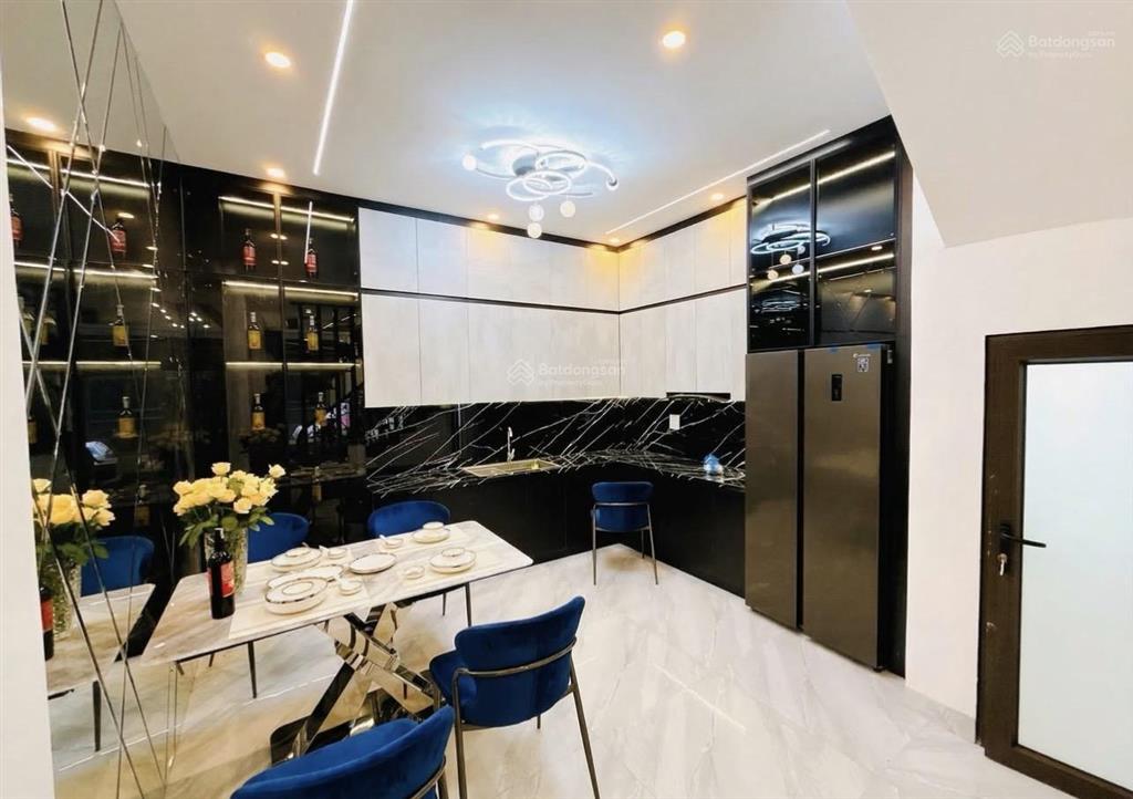 Hot ! nhà phân lô vỉa hè rẻ nhất xa la , nhà 5 tầng, 40m2 ,nhà đẹp , kinh doanh , thoáng, giá 15tyx