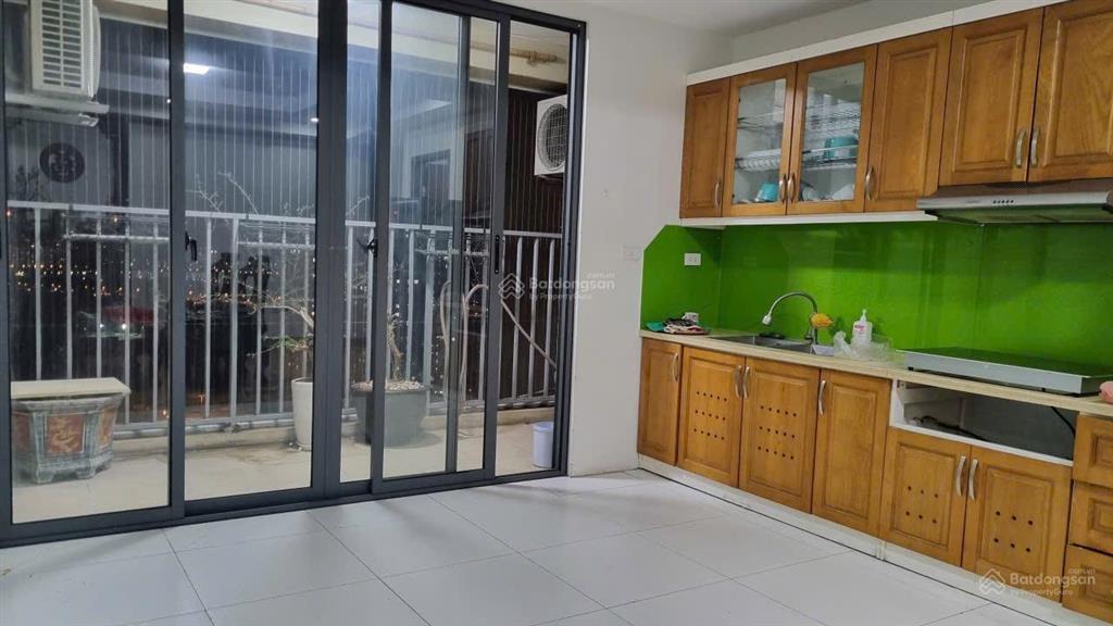 Cho thuê căn hộ chung cư sme hoàng gia, 11,5 triệu, 120m2, 3pn, 3wc, chính chủ uy tín