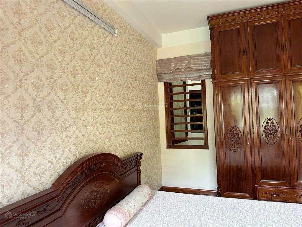 Cho thuê nhà liền kề mặt phố nguyễn sơn hà kđt văn quán, hà đông, 80m2, full nội thất, giá 25tr