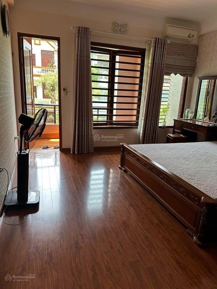 Cho thuê nhà liền kề mặt phố nguyễn sơn hà kđt văn quán, hà đông, 80m2, full nội thất, giá 25tr