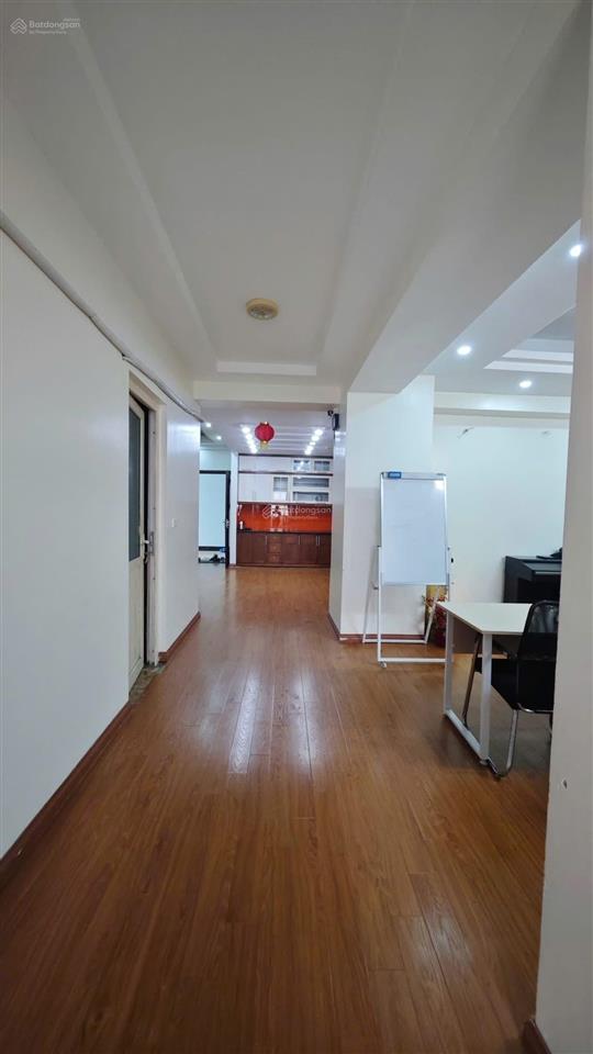 Cho thuê căn hộ 4 ngủ, 160m2, tại khu đô thị văn khê, hà đông, full nội thất, giá 12 tr