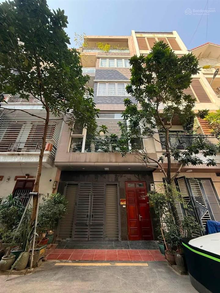 Bán gấp nhà phân lô vỉa hè mỗ lao, 50m2, nhà 4 tầng, mt5m, full nội thất, giá 13,5 tỷ