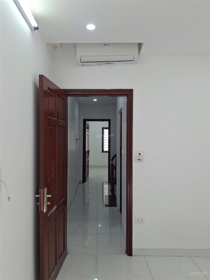 Cho thuê nhà 4 tầng sát bể bơi la khê  hà đông  4 ngủ  4 điều hòa  ở ngay  chỉ 10triệu/tháng