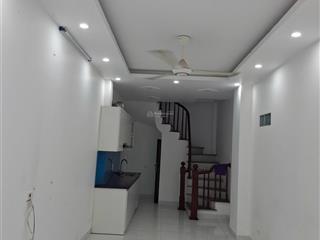 Cho thuê nhà 4 tầng sát bể bơi la khê  hà đông  4 ngủ  4 điều hòa  ở ngay  chỉ 10triệu/tháng