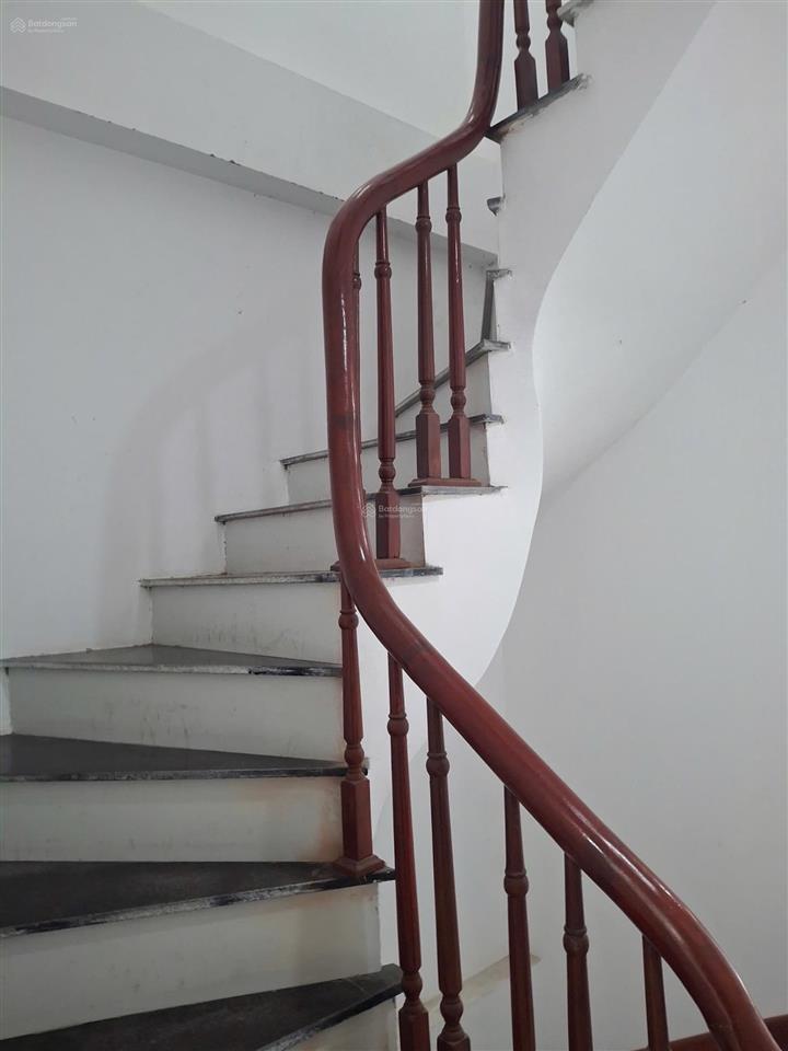 Cho thuê nhà 4 tầng sát bể bơi la khê  hà đông  4 ngủ  4 điều hòa  ở ngay  chỉ 10triệu/tháng