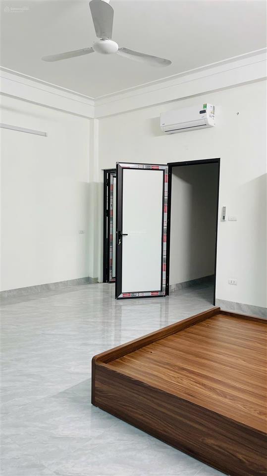Cho thuê cả nhà liền kề phân lô vỉa hè hàng bè kiến hưng, hà đông 50m 4 tầng 12 triệu/tháng