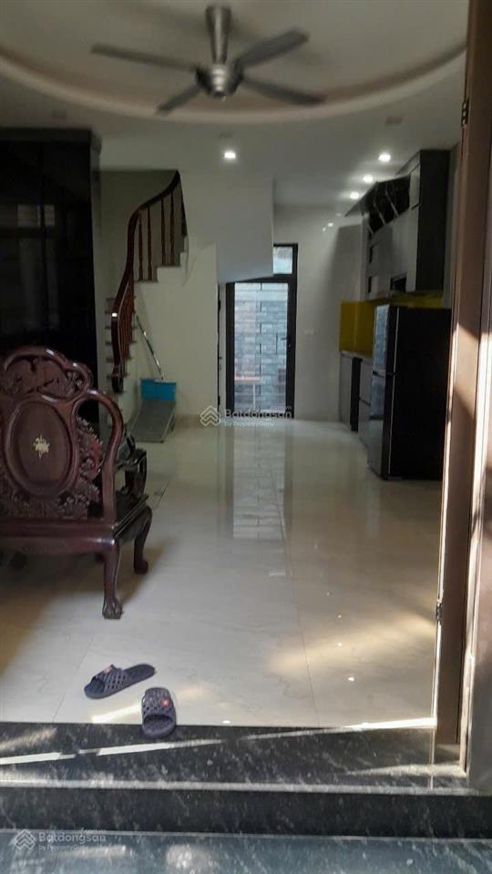 Cho thuê gấp nhà 5 tầng  phố lụa vạn phúc hà đông  34m2, 5 tầng full đồ  giá 12,5tr/tháng