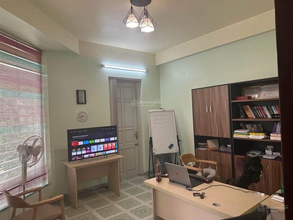 Cho thuê căn góc vip đẹp kđt văn quán, hà đông, 75m2, 5 tầng, vỉa hè, ô tô tránh, giá rẻ