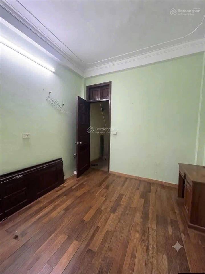 Cho thuê nhà mặt phố lê lai  hà đông  kinh doanh đỉnh  4t  40m2  ô tô tránh  vỉa hè  13,5tr