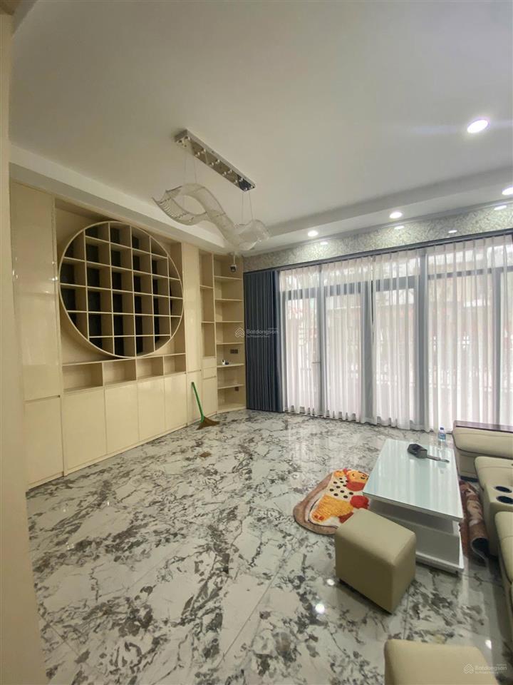 Cho thuê biệt thự vip kđt đô nghĩa, hà đông, 200m, full nội thất đẹp, sân rộng, 28 triệu/tháng