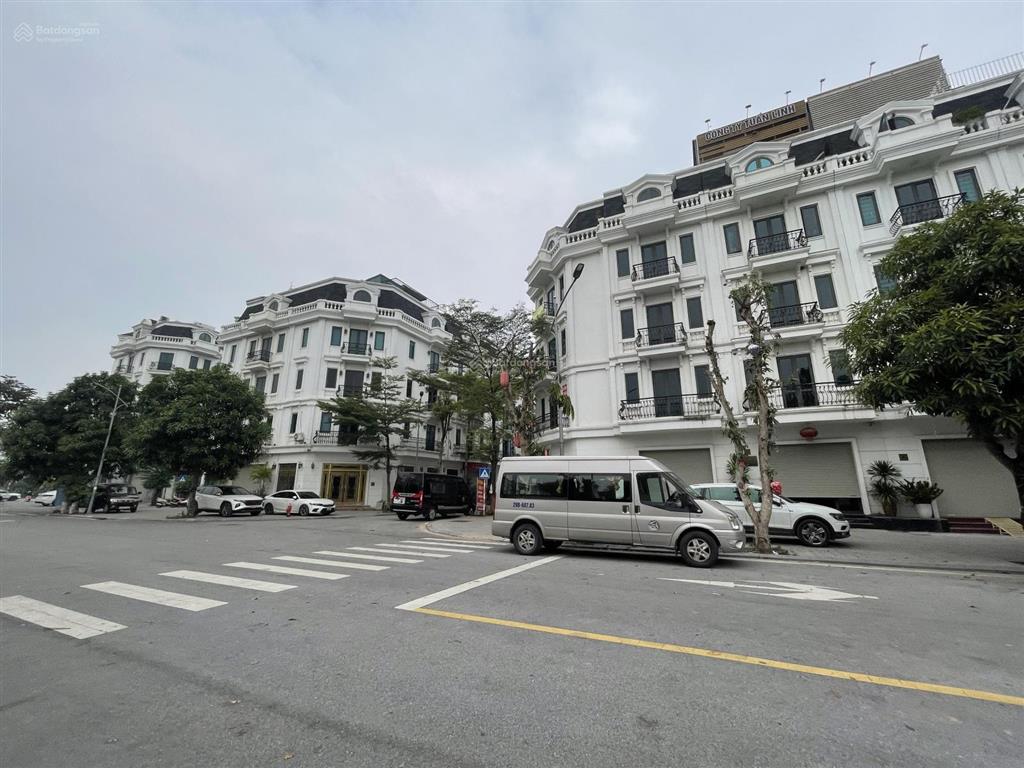 Cho thuê liền kề vip luxury kiến hưng  hà đông  61m  5 tầng đường 30m  giá chỉ 9 triệu/tháng